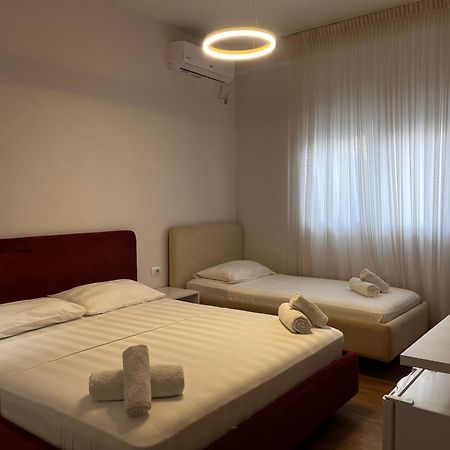 Lian'S Rooms Vlore Exterior photo