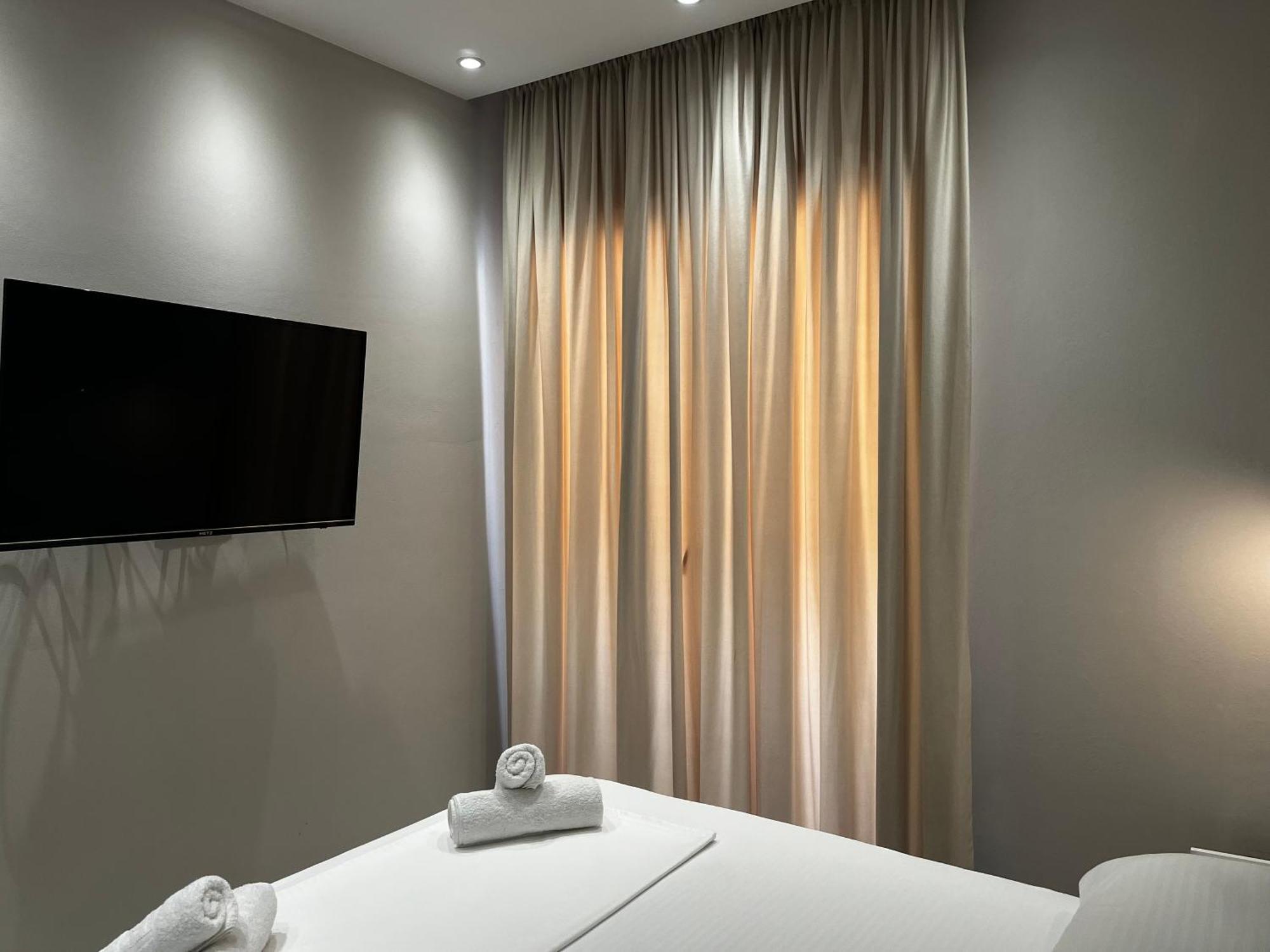 Lian'S Rooms Vlore Exterior photo