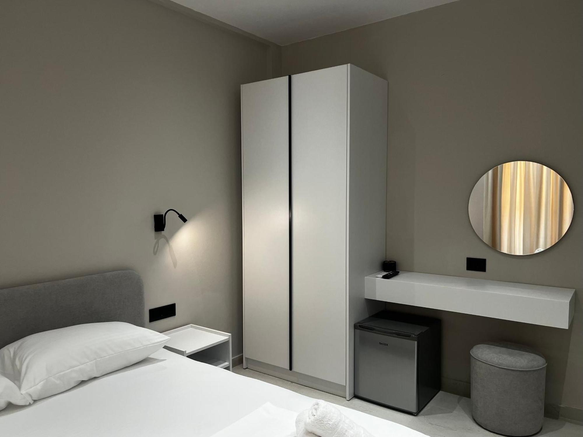 Lian'S Rooms Vlore Exterior photo