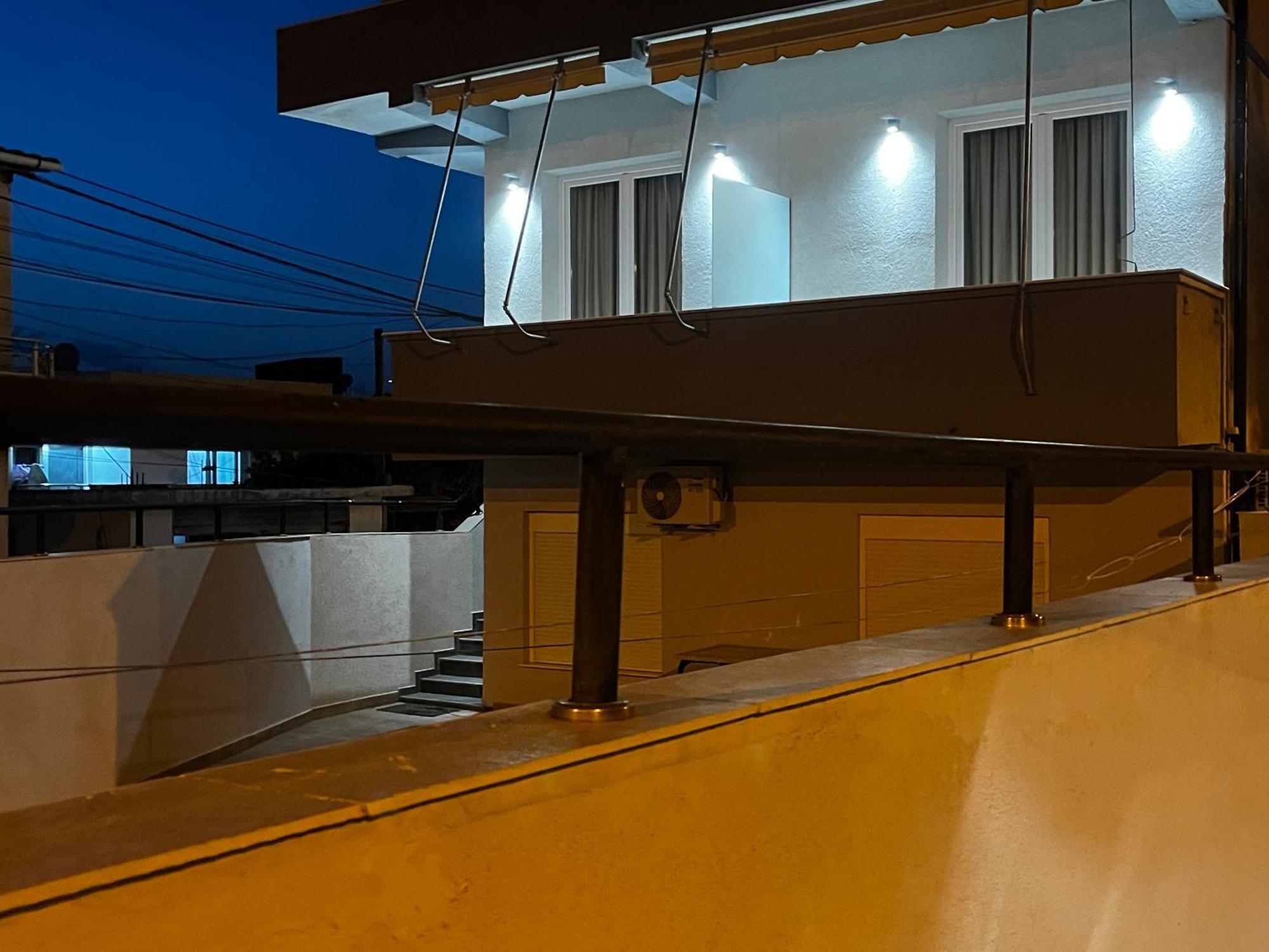 Lian'S Rooms Vlore Exterior photo