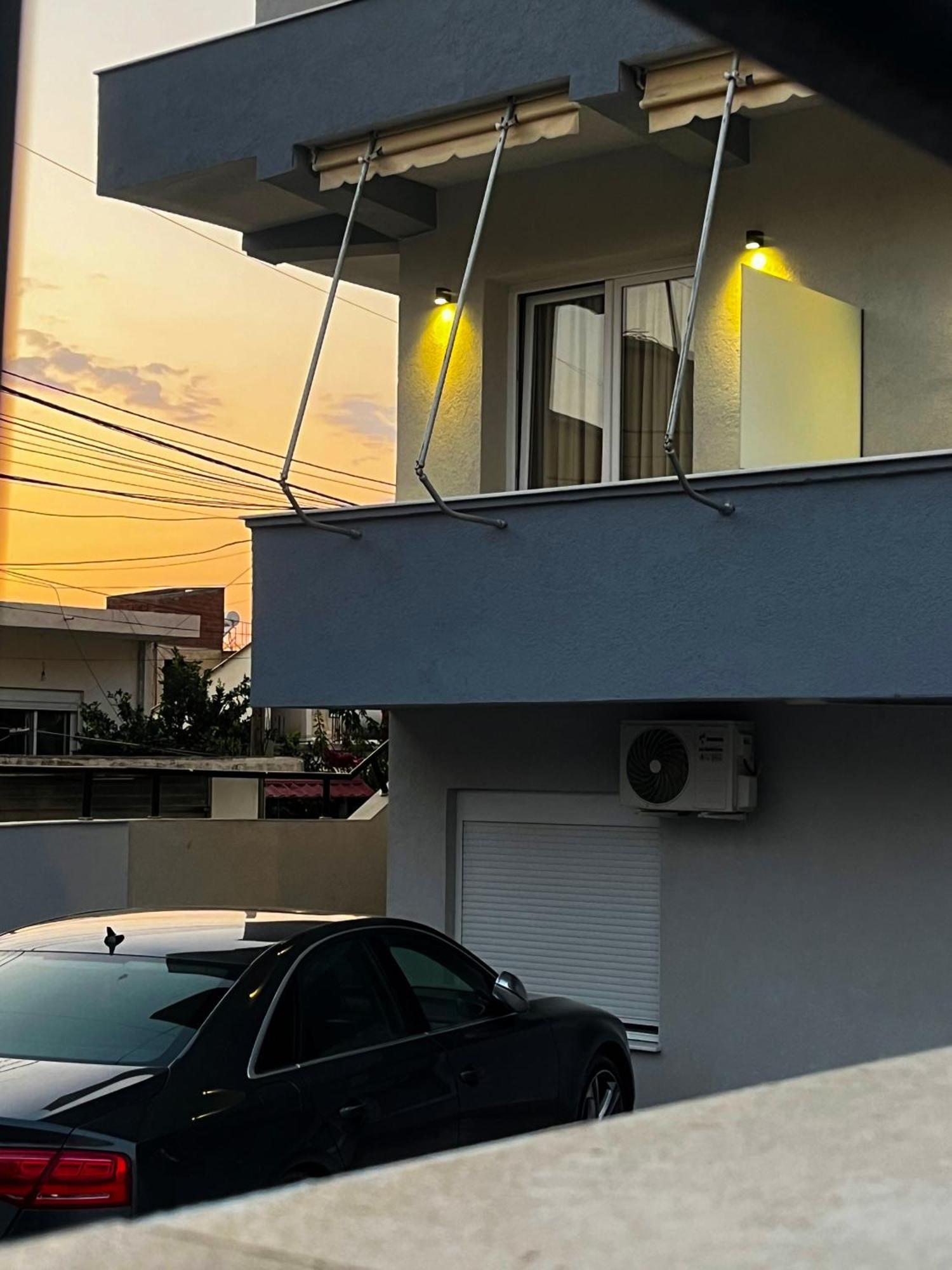 Lian'S Rooms Vlore Exterior photo