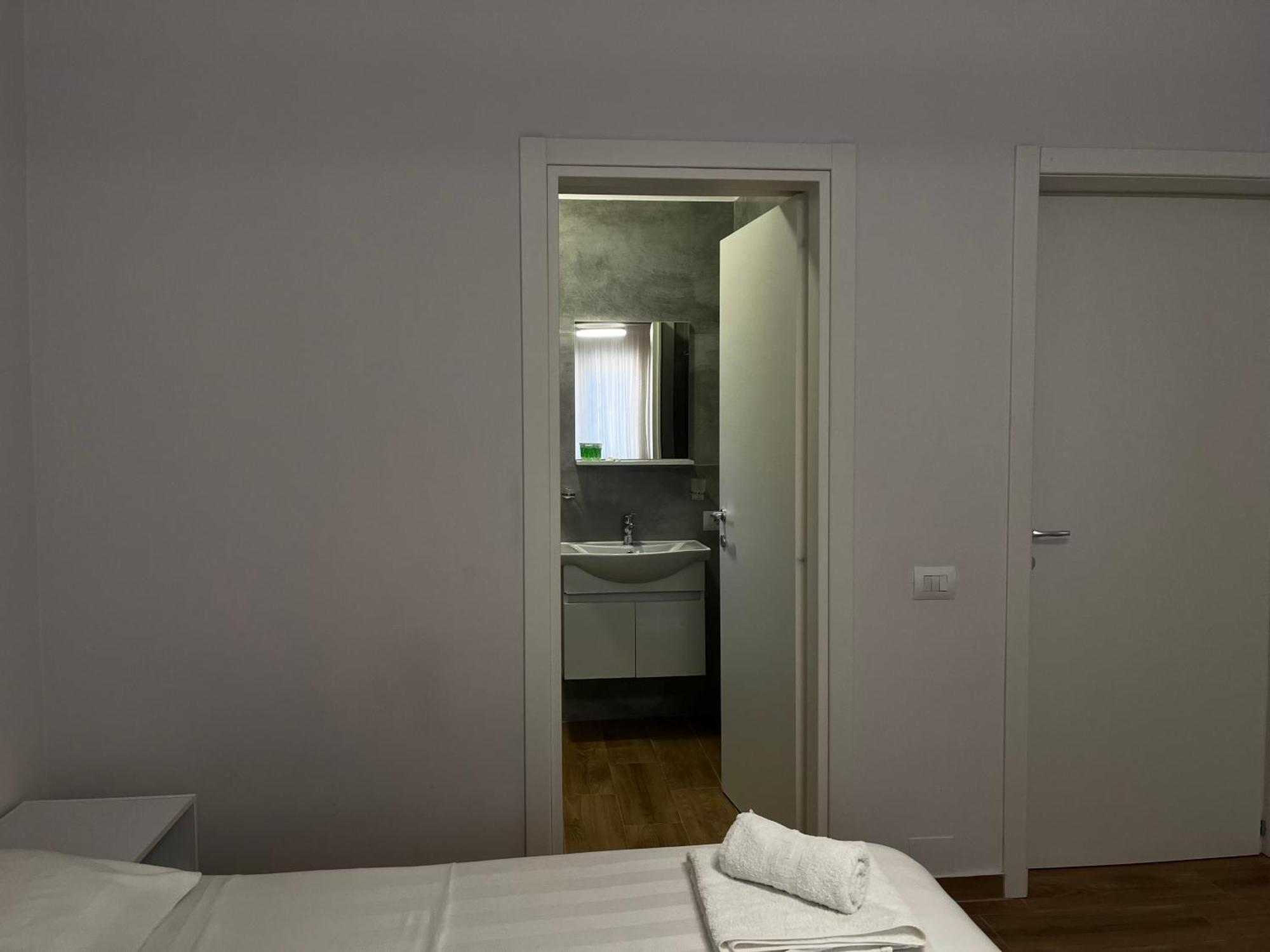 Lian'S Rooms Vlore Exterior photo